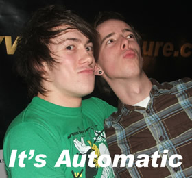 click here for more pics and goss