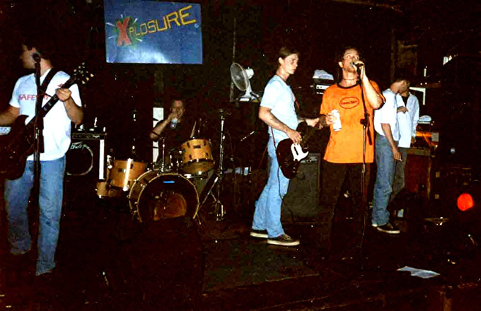 From left, Kelly, Stuart, Richard, Adzie in his Feeder T, two guys from Benway who were also on the bill